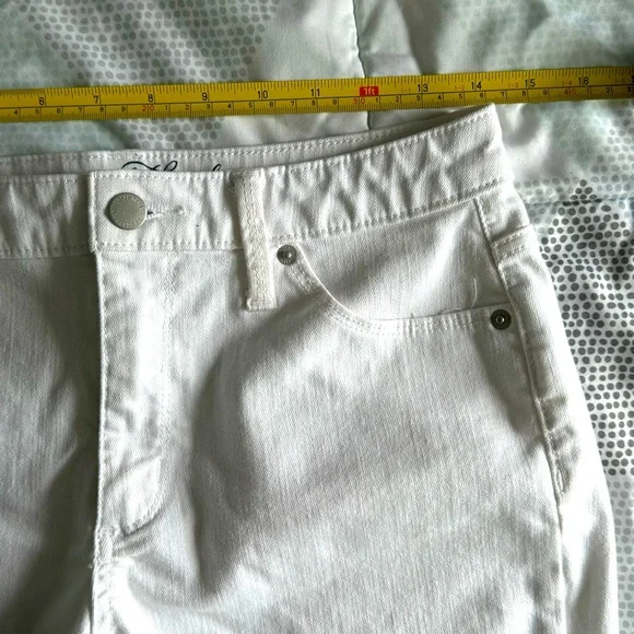Universal Thread Shorts - Picture 5 of 6